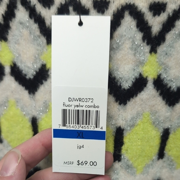 NWT DKNY Yellow & Black Sweater Vest With A Hint Of Sparkle. Size XL - Picture 2 of 5